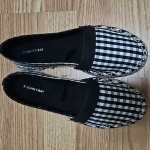 St. John’s Bay Marlee Black Ginham Shoes